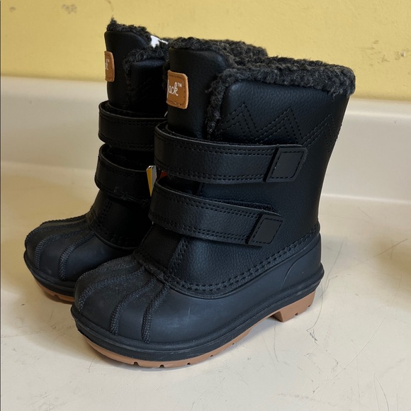 Cat & Jack Black Kids Waterproof Warmer Snow Size 7 Boots - Picture 2 of 3